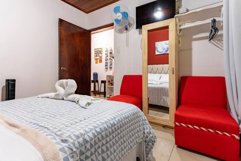 Private Bedroom 10 Minutes From The Sjo Airport Алахуэла Экстерьер фото